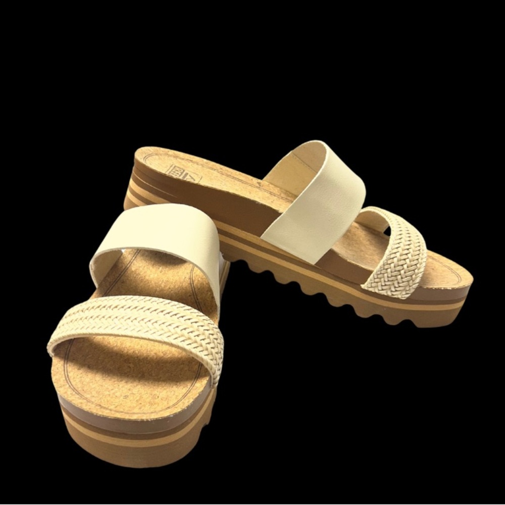 Reef Tan and Cream Platform Sandals New without Tags